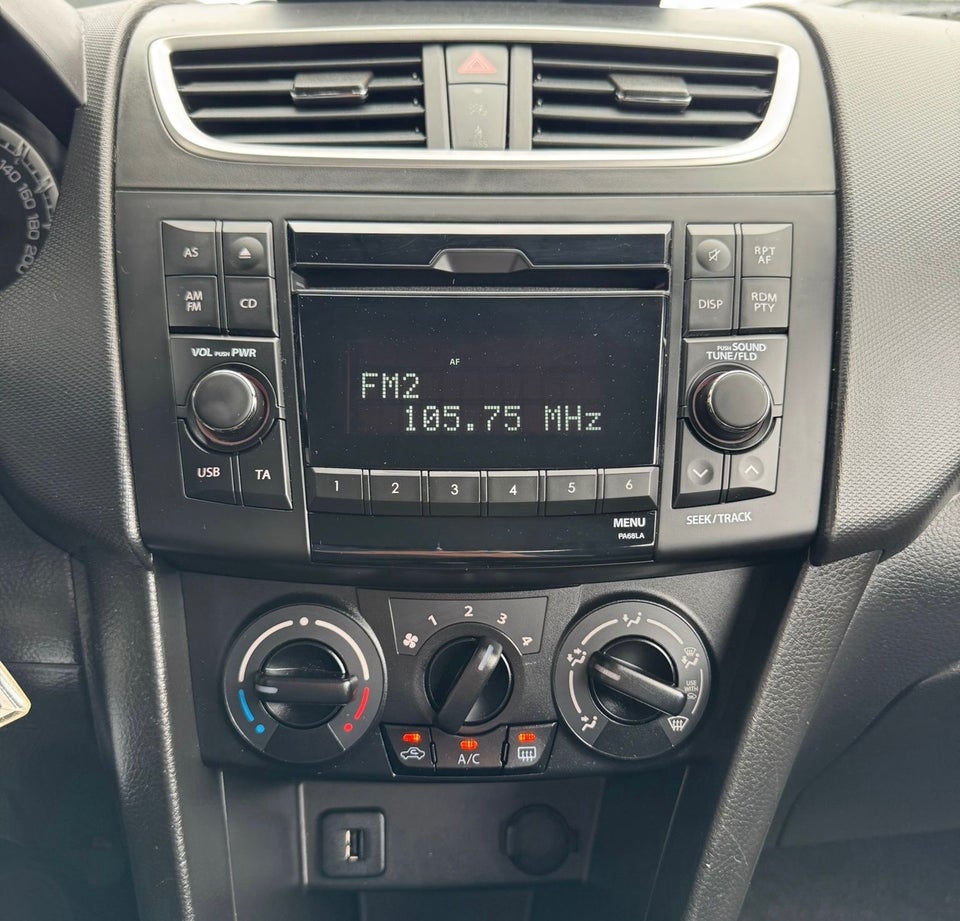 Suzuki Swift 1,2 Dualjet Club 3d
