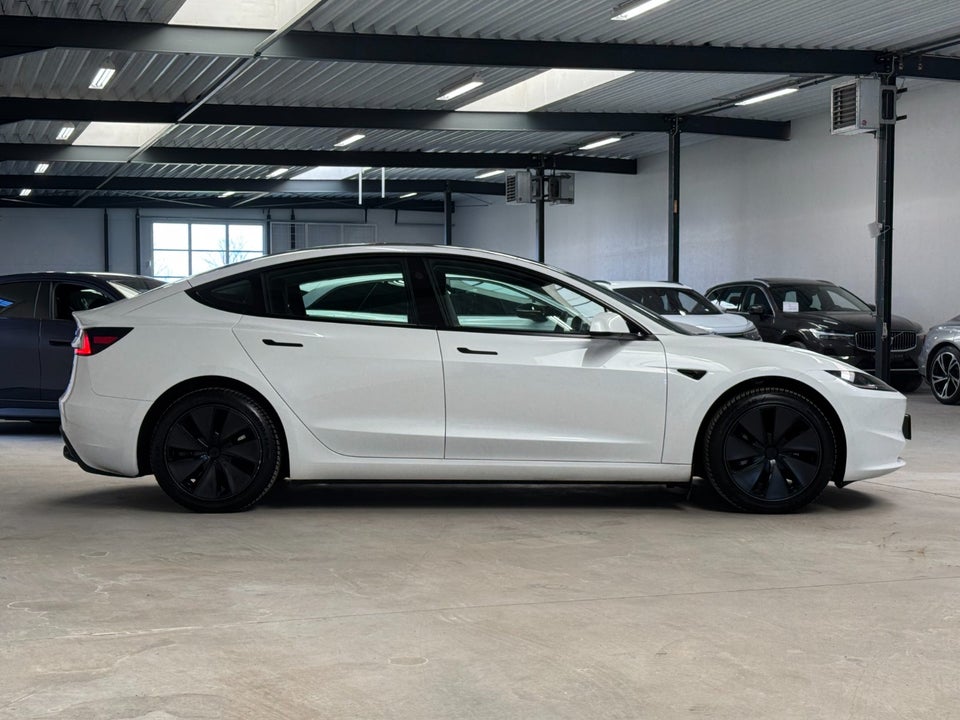 Tesla Model 3 RWD 4d