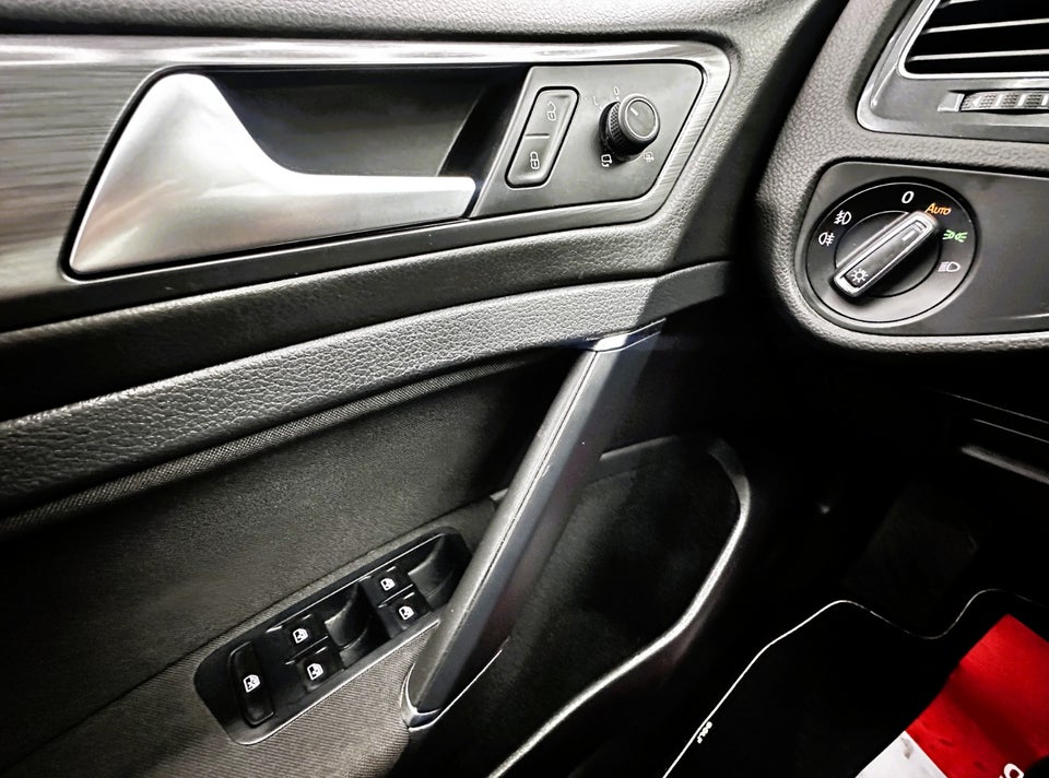 VW Golf VII 1,4 TSi 125 Comfortline DSG 5d