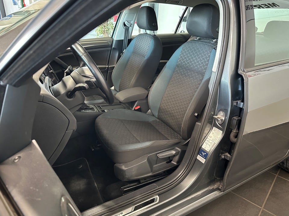 VW Golf VII 1,6 TDi 115 IQ.Drive DSG 5d