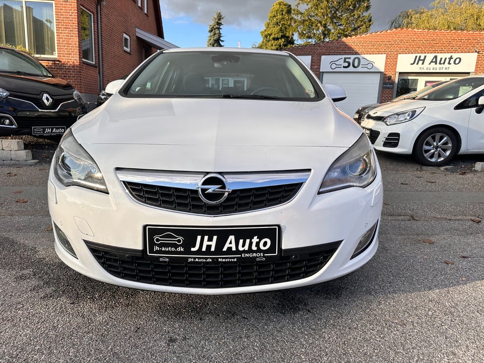 Opel Astra 1,6 T 180 Sport 5d