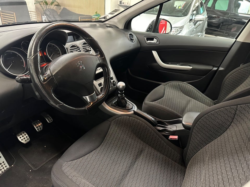 Peugeot 308 1,6 THP 156 Sportium SW 5d