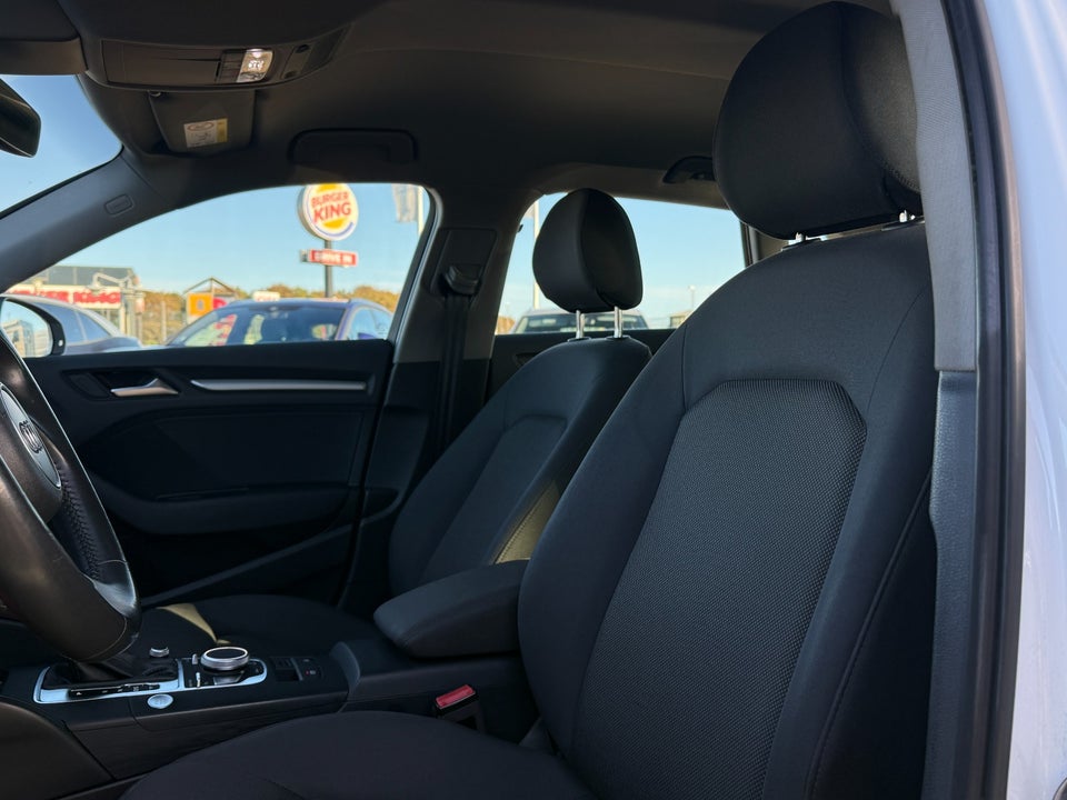 Audi A3 1,4 e-tron Sportback S-tr. 5d
