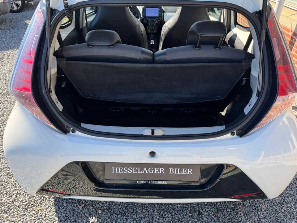 Toyota Aygo 1,0 VVT-i x-wave Sky 5d