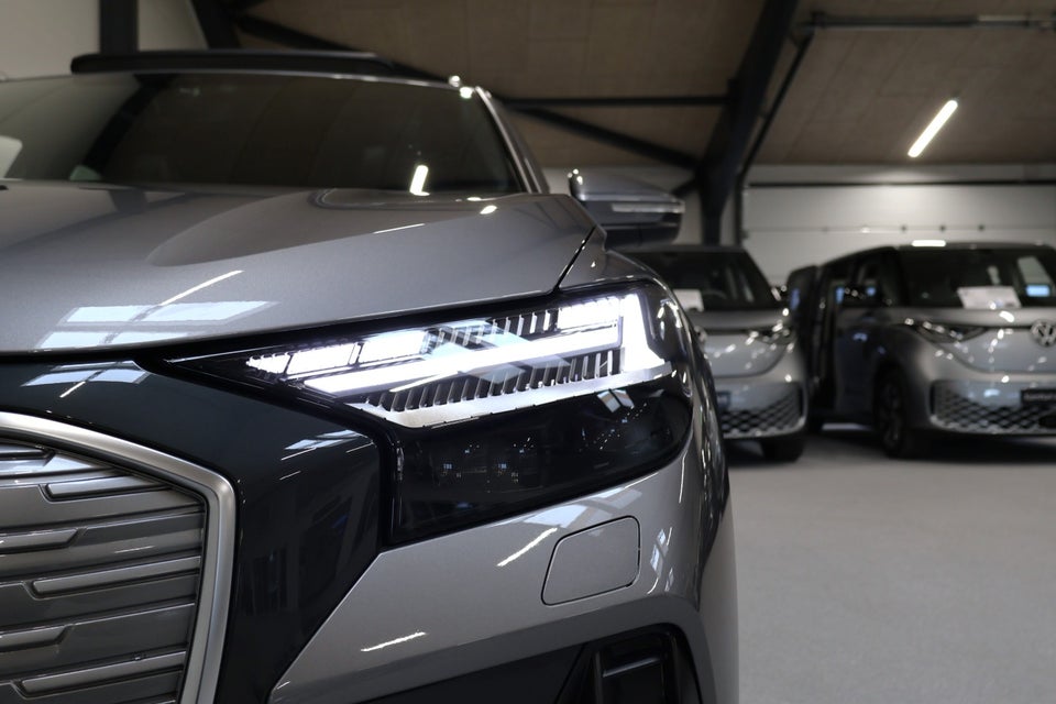 Audi Q4 e-tron 45 Advance quattro 5d