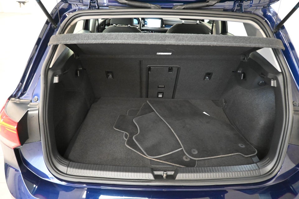 VW Golf VIII 1,5 eTSi 150 Style DSG 5d