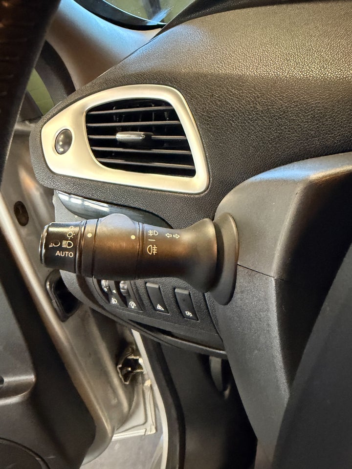Renault Grand Scenic III 1,6 dCi 130 Dynamique 7prs 5d