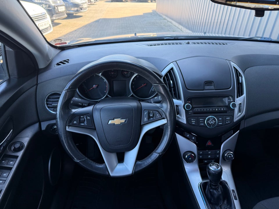 Chevrolet Cruze 1,8 LT 4d