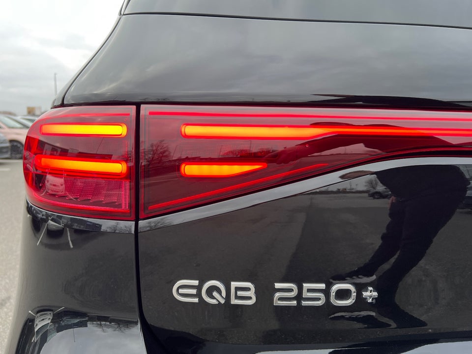 Mercedes EQB250+ AMG Premium 5d
