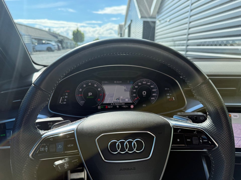 Audi A6 45 TFSi Avant S-tr. 5d