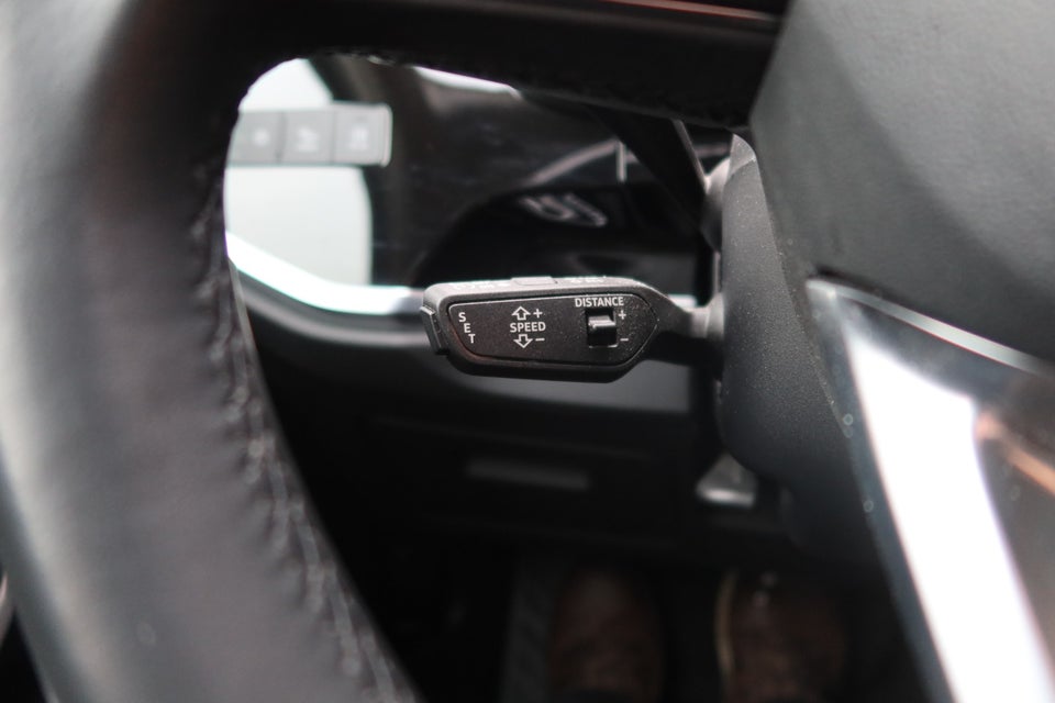 Audi Q3 45 TFSi e Attitude plus S-tr. 5d