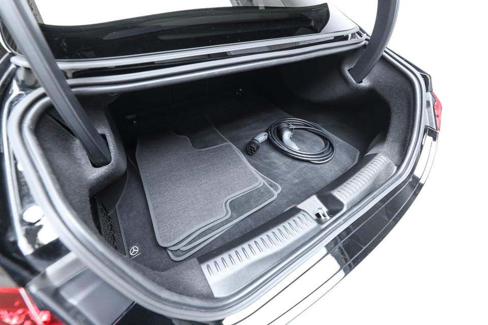 Mercedes CLA250+ EQ Progressive Premium Plus 4d