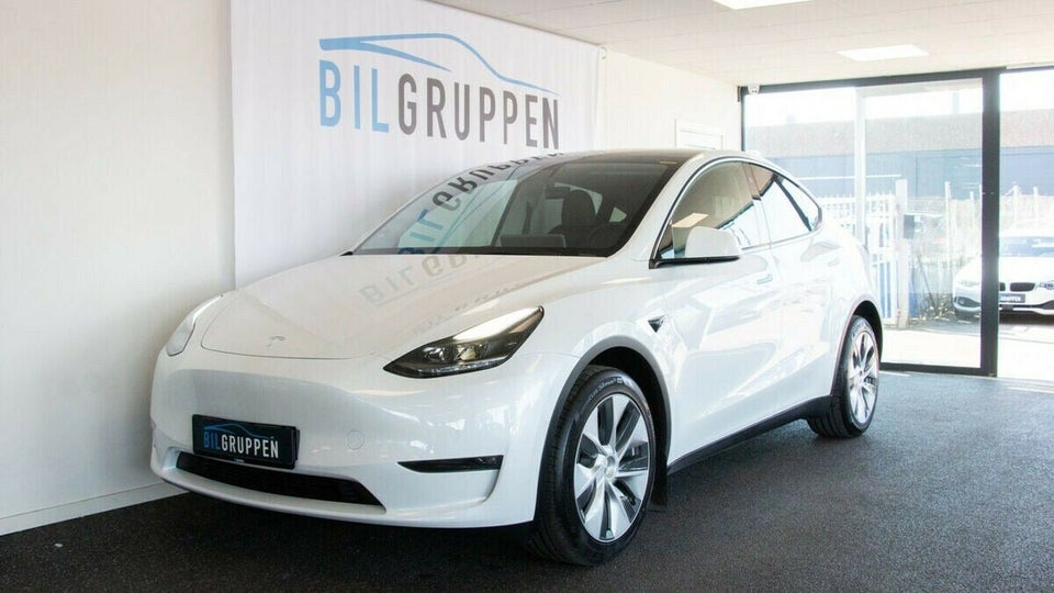 Tesla Model Y Long Range AWD 5d