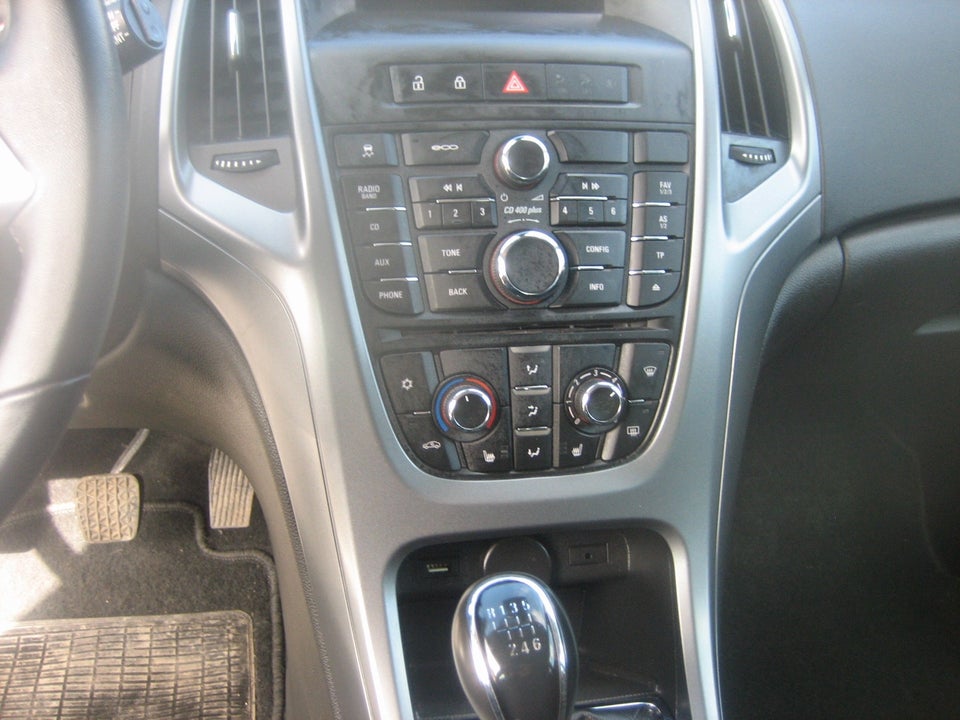 Opel Astra 1,4 T 140 Enjoy 5d