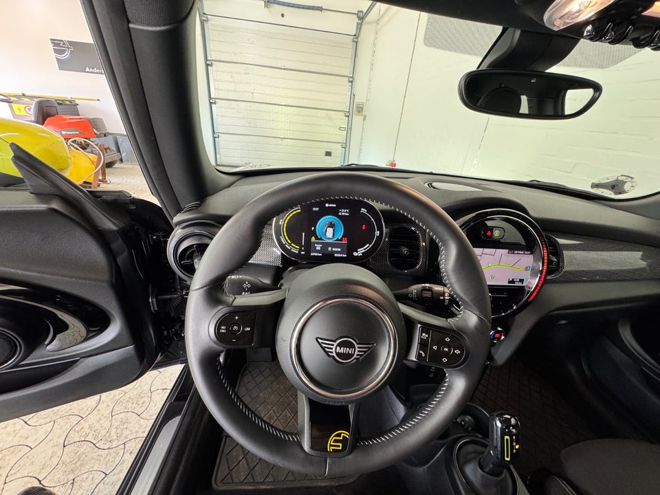 MINI Cooper SE Classic Trim 3d