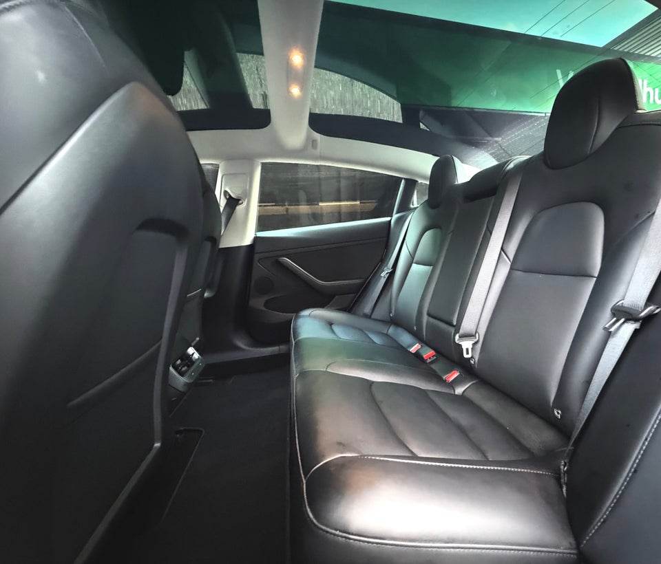 Tesla Model 3 Long Range AWD 4d