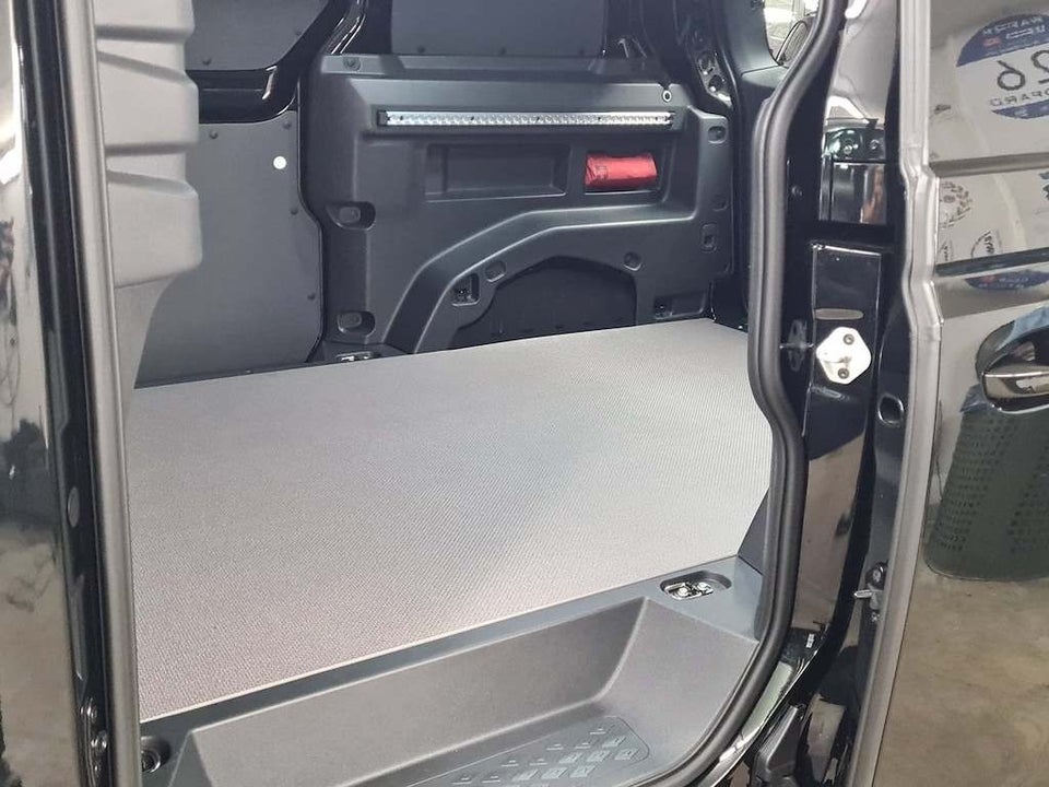 VW ID. Buzz 79 Cargo Pro 4Motion