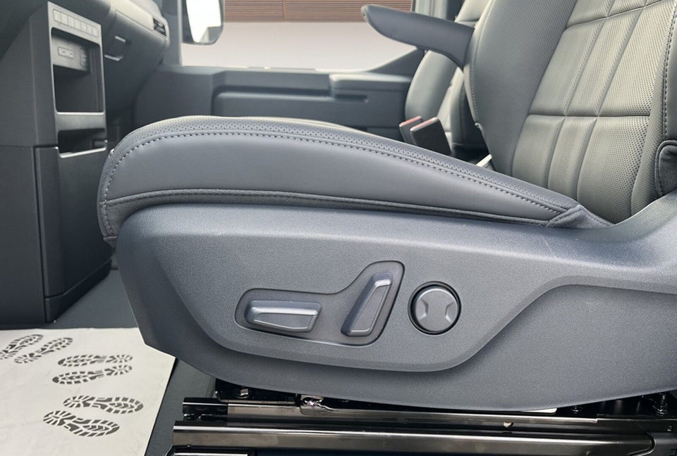 Kia PV5 71 Long Range Upgrade 5d
