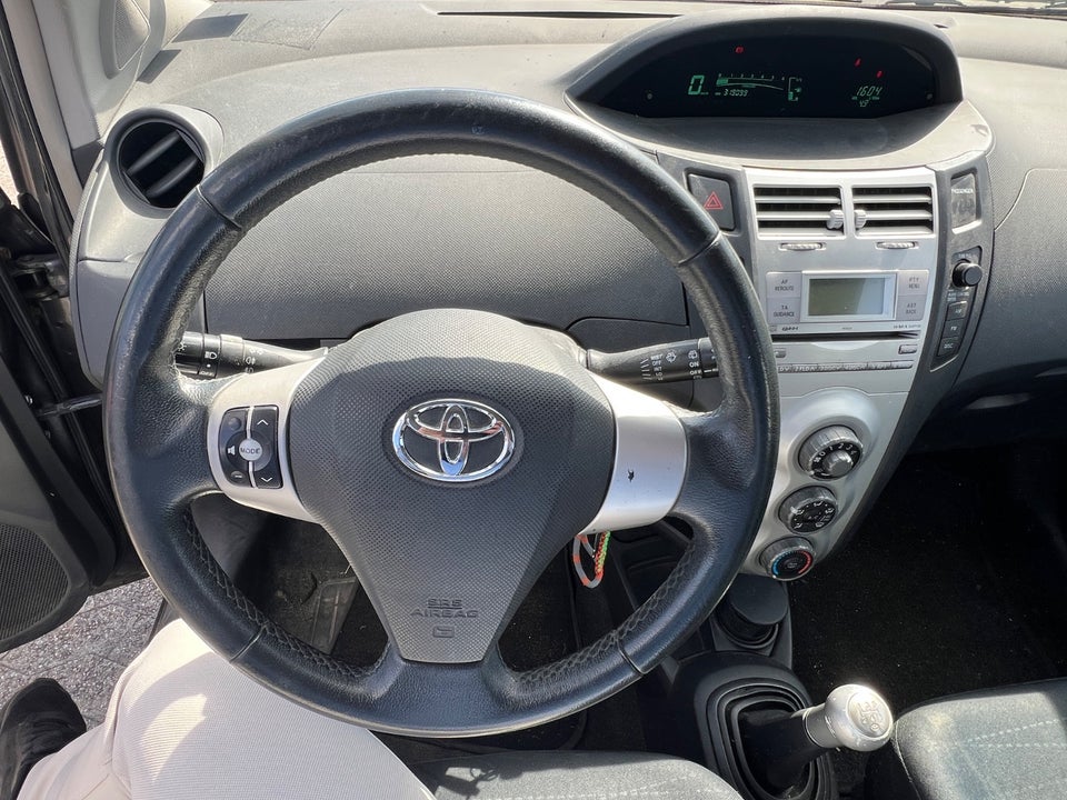 Toyota Yaris 1,4 D-4D Sol 5d