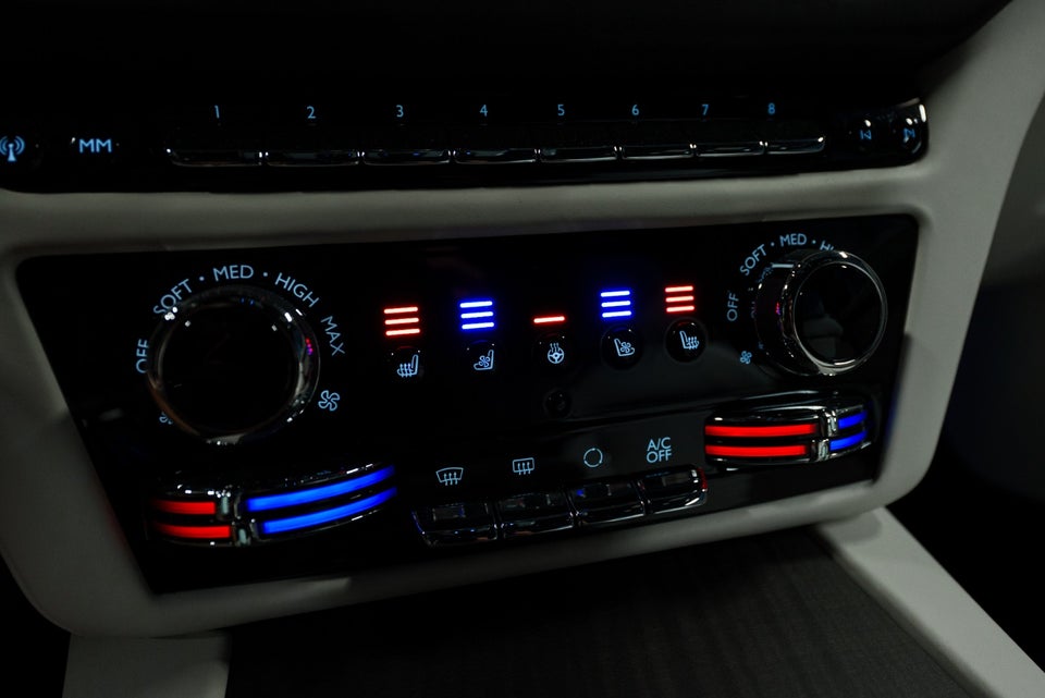 Rolls-Royce Spectre 2d