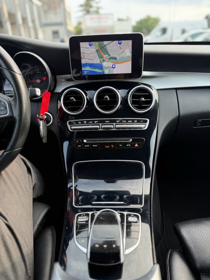 Mercedes C220 d 2,2 Avantgarde stc. aut. 5d