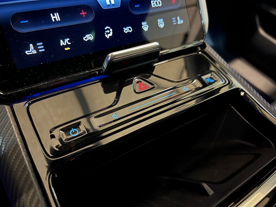 Ford Explorer 82 Premium Extended Range 5d