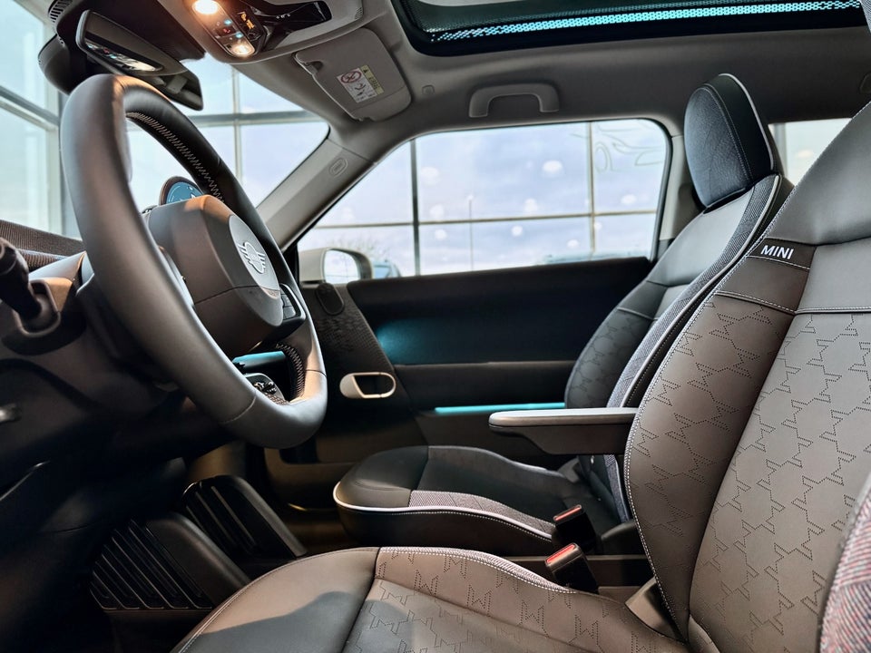 MINI Cooper SE Classic Trim M 3d