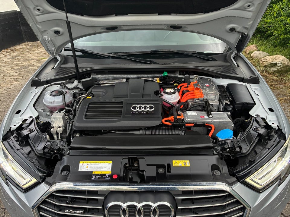 Audi A3 1,4 e-tron Sportback S-tr. 5d