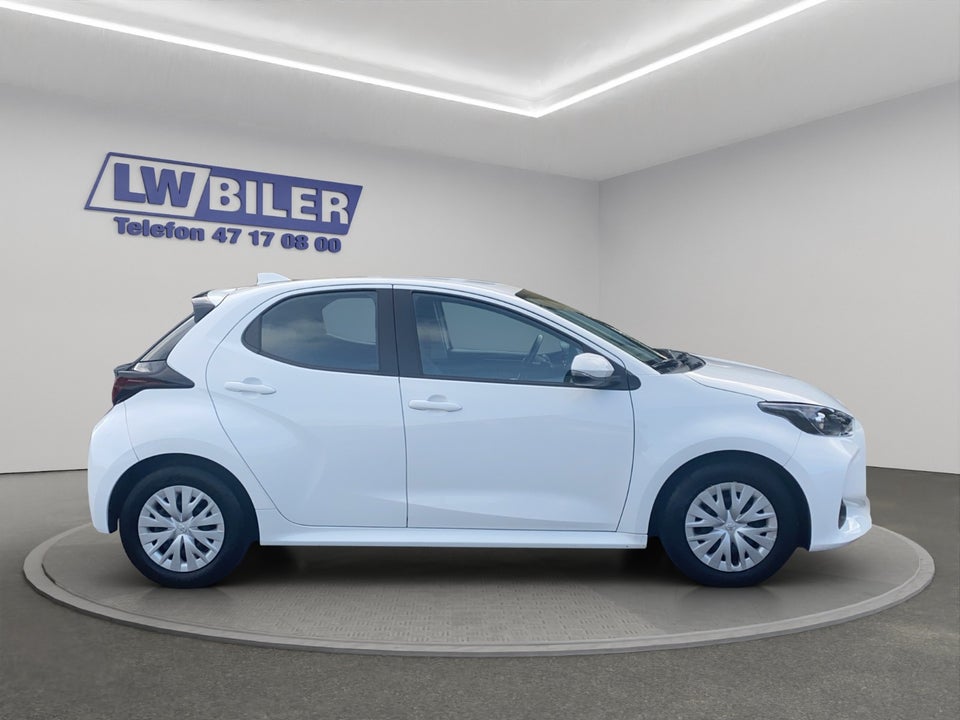 Toyota Yaris 1,5 Hybrid Essential e-CVT 5d