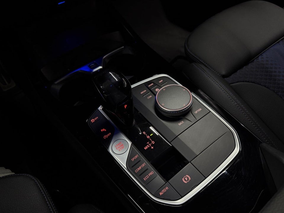 BMW M135i 2,0 Connected xDrive aut. 5d