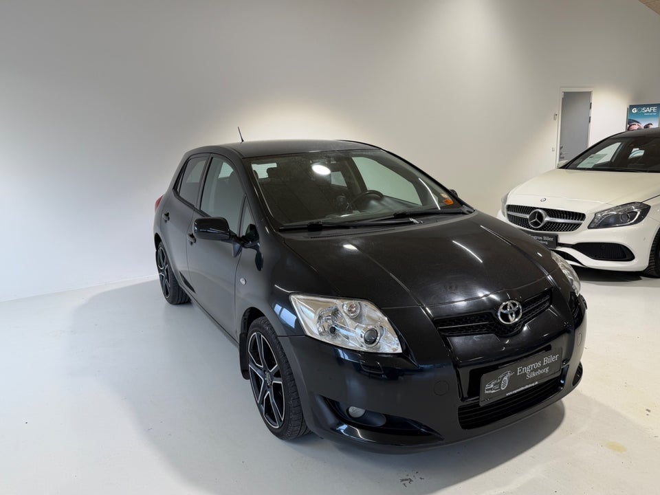 Toyota Auris 1,6 Luna 5d