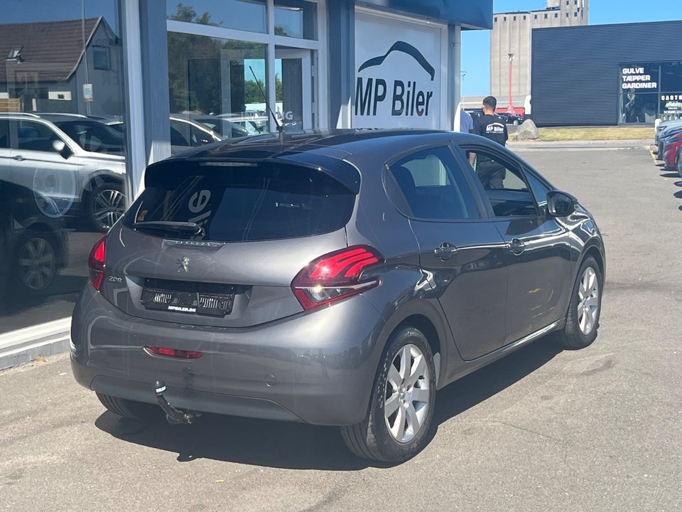 Peugeot 208 1,6 BlueHDi 100 Active 5d