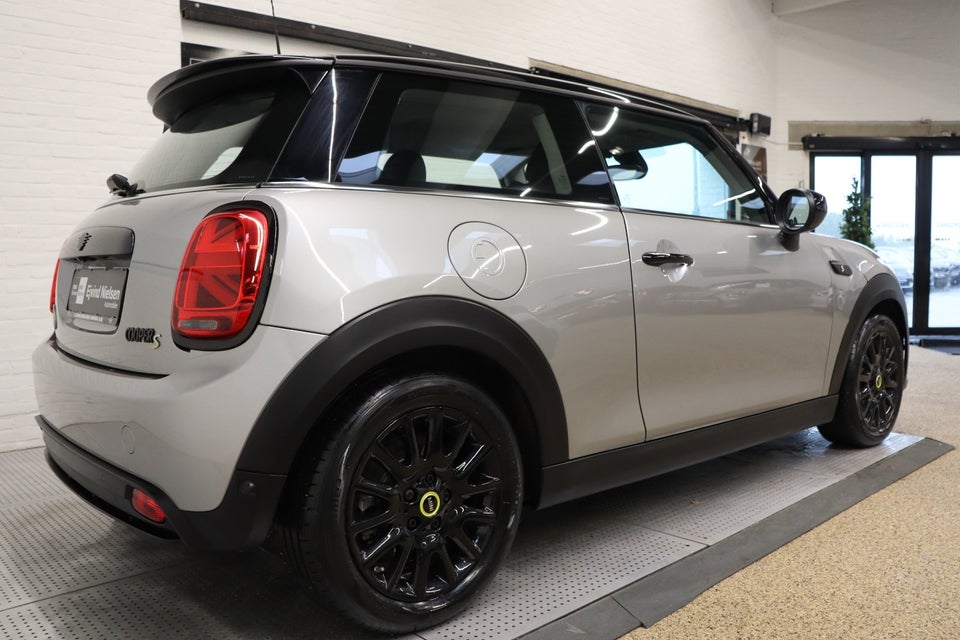 MINI Cooper SE Classic Trim 3d