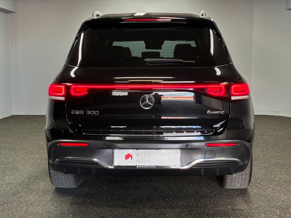 Mercedes EQB300 AMG Line 4Matic 5d