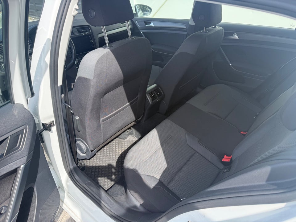 VW Golf VII 1,0 TSi 110 Comfortline 5d