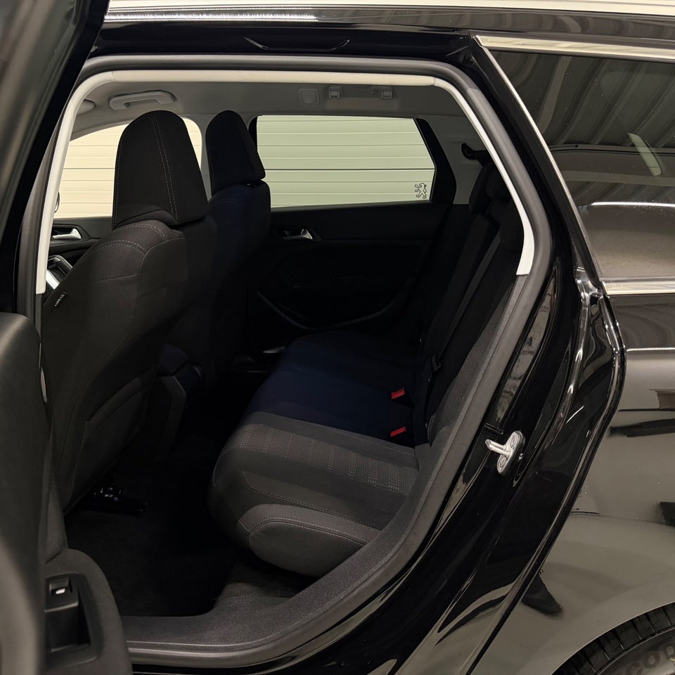 Peugeot 308 1,6 BlueHDi 120 Allure SW 5d