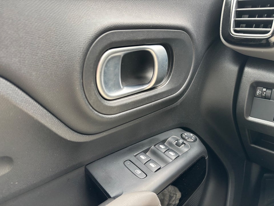 Citroën C5 Aircross 1,6 Hybrid Feel EAT8 5d