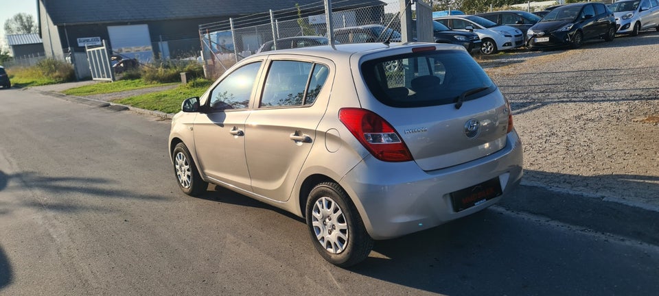 Hyundai i20 1,4 Comfort 5d