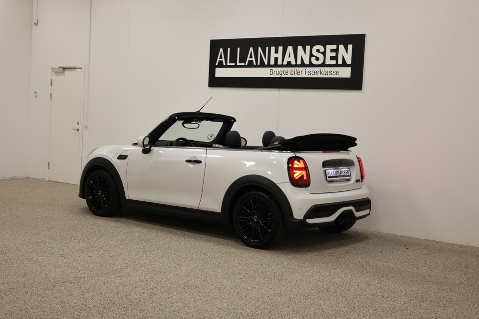 MINI Cooper S 2,0 Essential Cabriolet aut. 2d