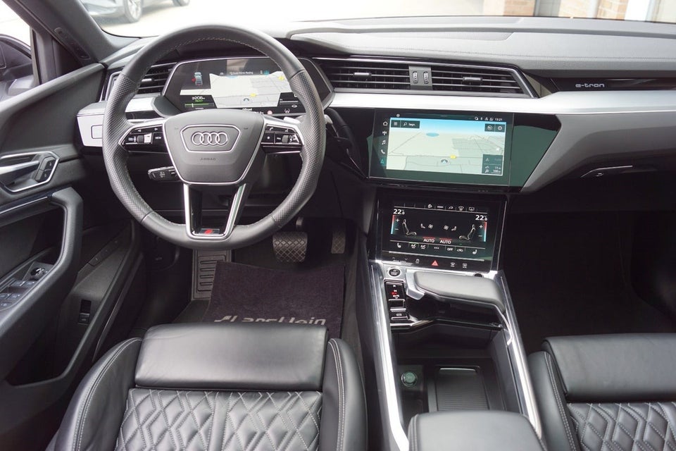 Audi e-tron 55 S-line Sportback quattro 5d