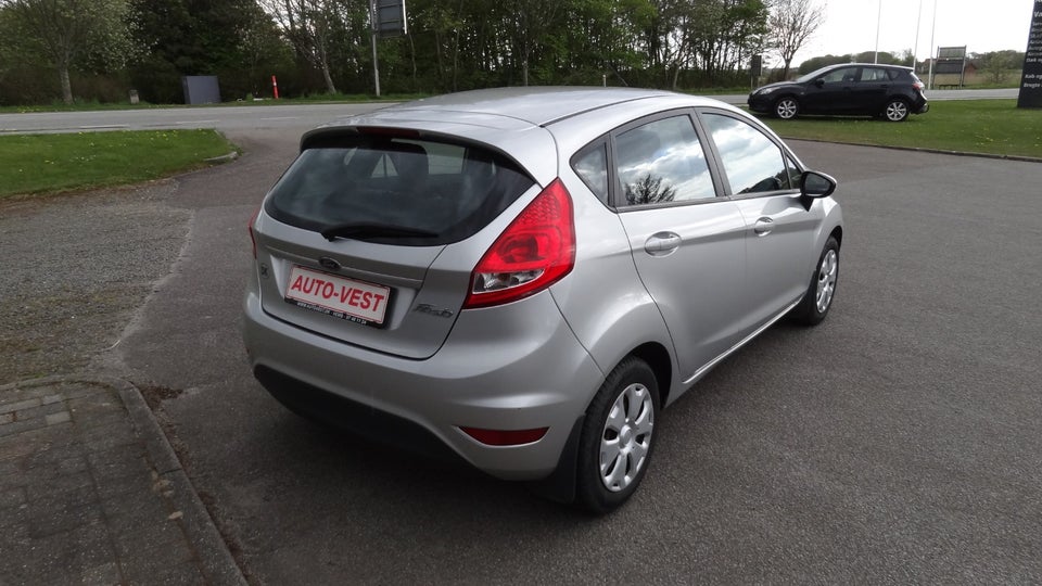 Ford Fiesta 1,25 82 Trend 5d