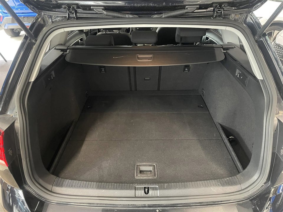 VW Golf VII 1,5 TSi 130 Comfortline Variant DSG 5d