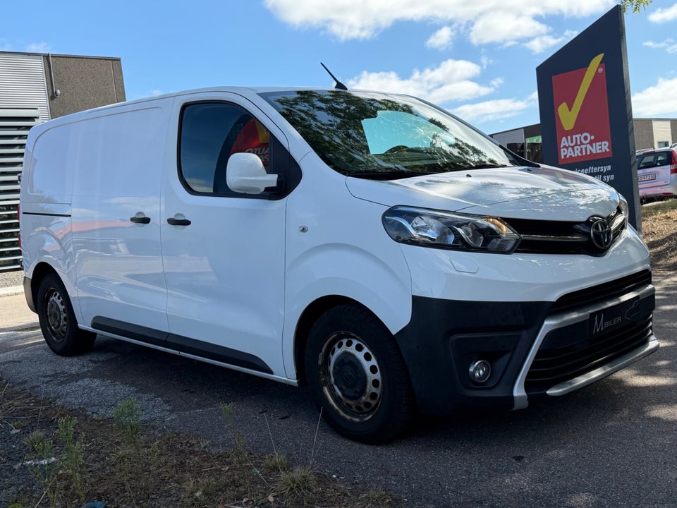 Toyota ProAce 2,0 D 180 Medium Comfort aut. 6d