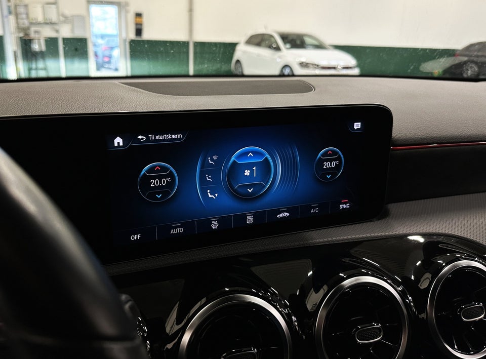 Mercedes A200 1,3 AMG Line aut. 4d