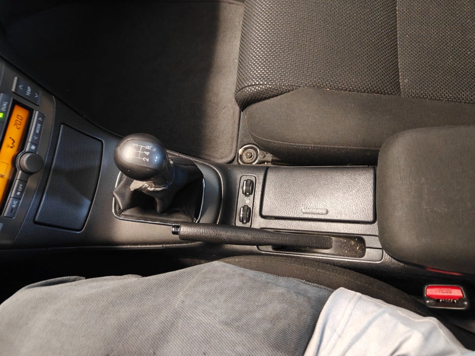 Toyota Avensis 1,8 VVT-i Sol stc. 5d