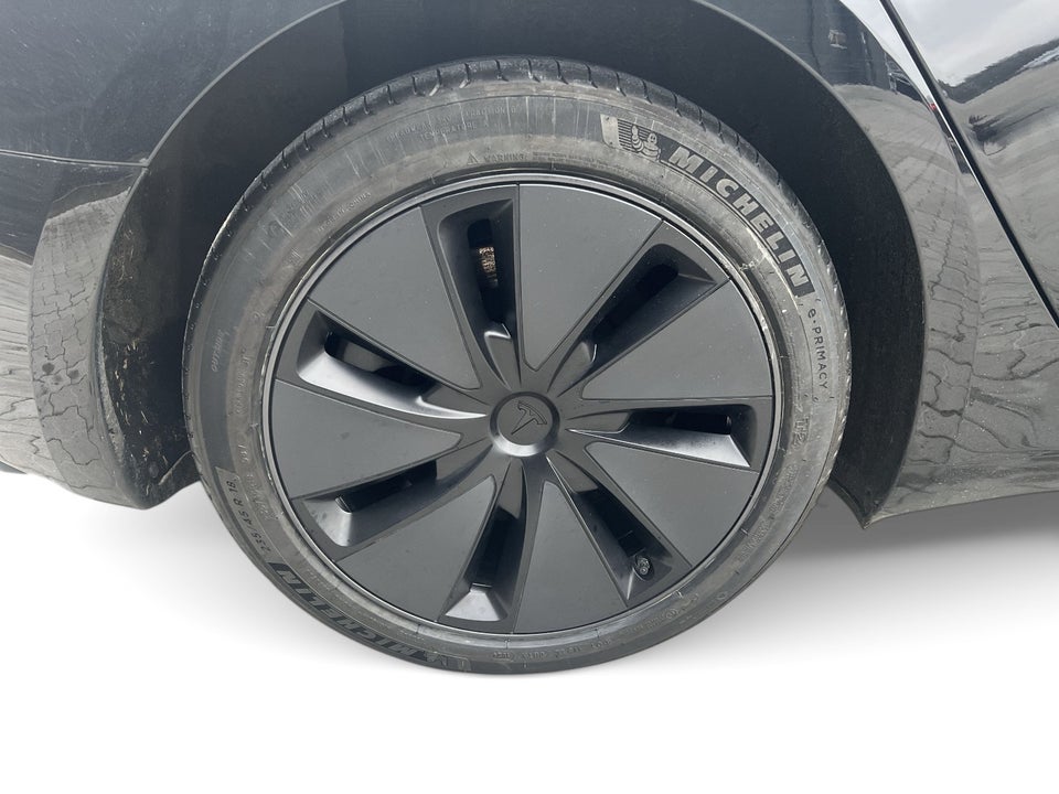 Tesla Model 3 Long Range AWD 4d