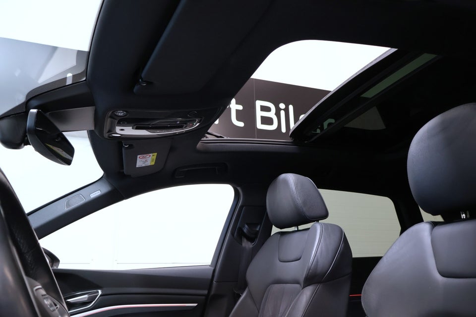 Audi e-tron 55 S-line quattro 5d