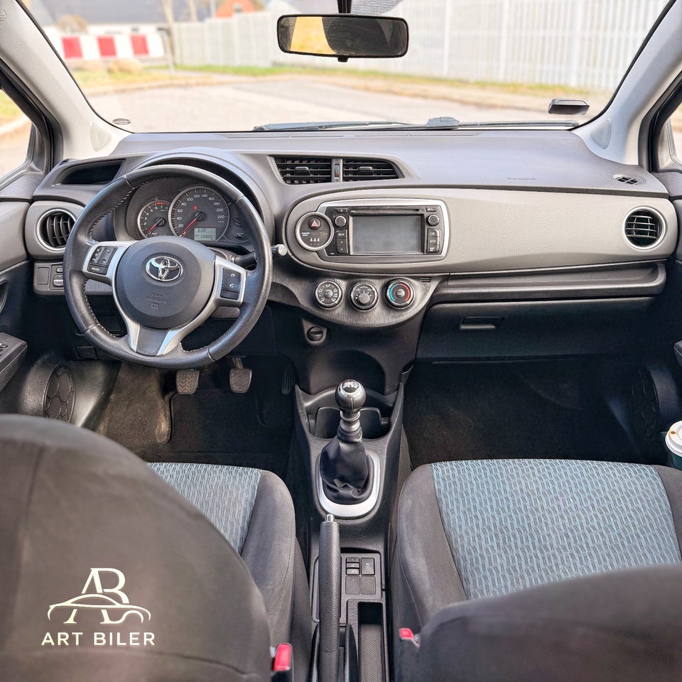 Toyota Yaris 1,3 VVT-i T2 Touch 5d