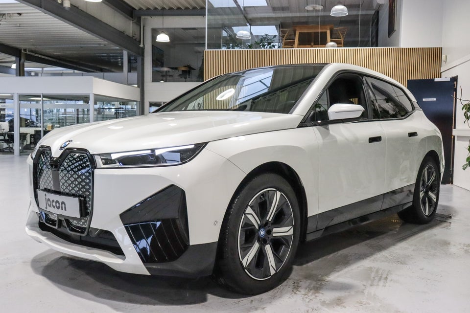 BMW iX xDrive40 M-Sport 5d