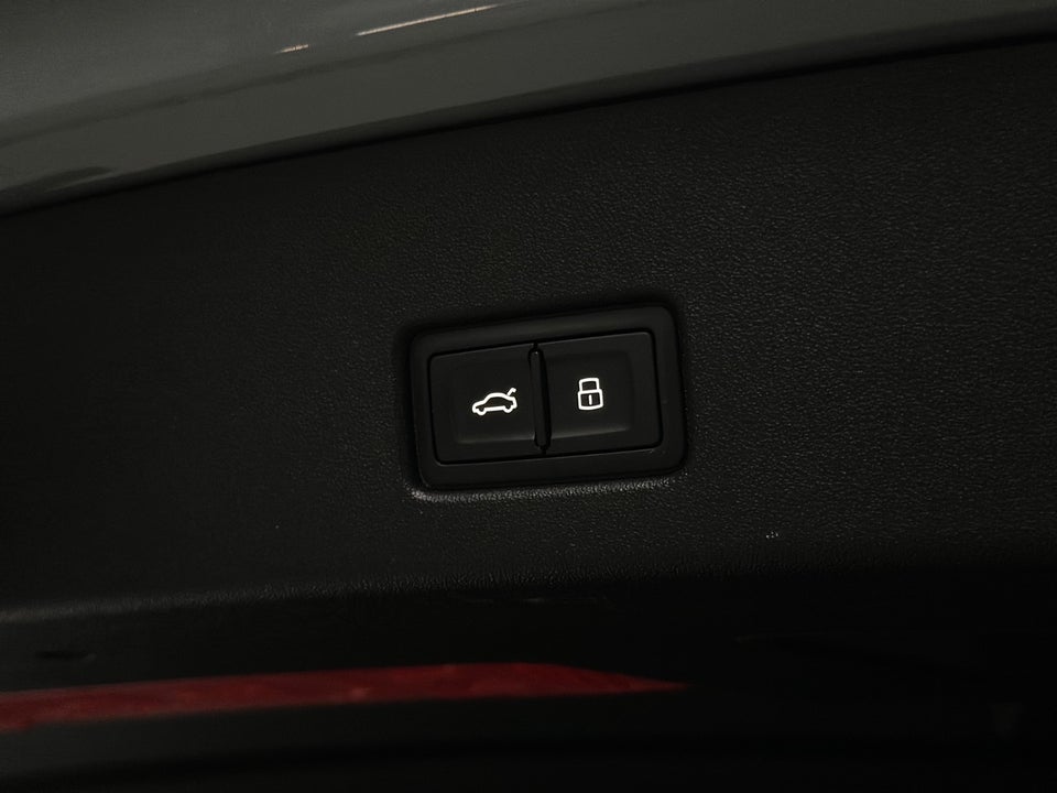 Audi Q4 e-tron 40 S-line 5d